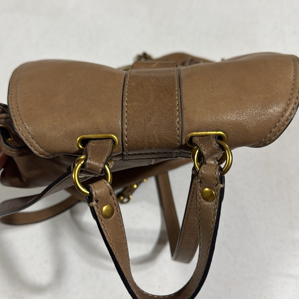 Frye Backpack Bucket Tan Leather Bag Gold Hardware Medium - Picture 8 of 14